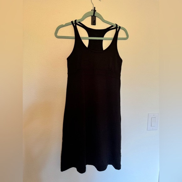 Icebreaker Muse Dress Womens 100% Wool Short Black Tank Size Small EUC - Picture 2 of 8